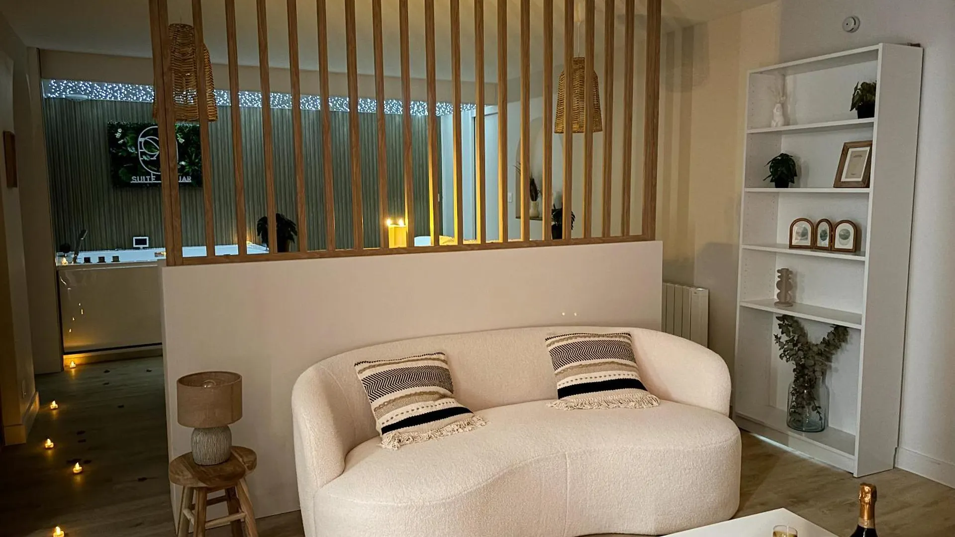 Suite Banjar-Luxe,Balneo & Sauna Saint-Aubin-d'Aubigne