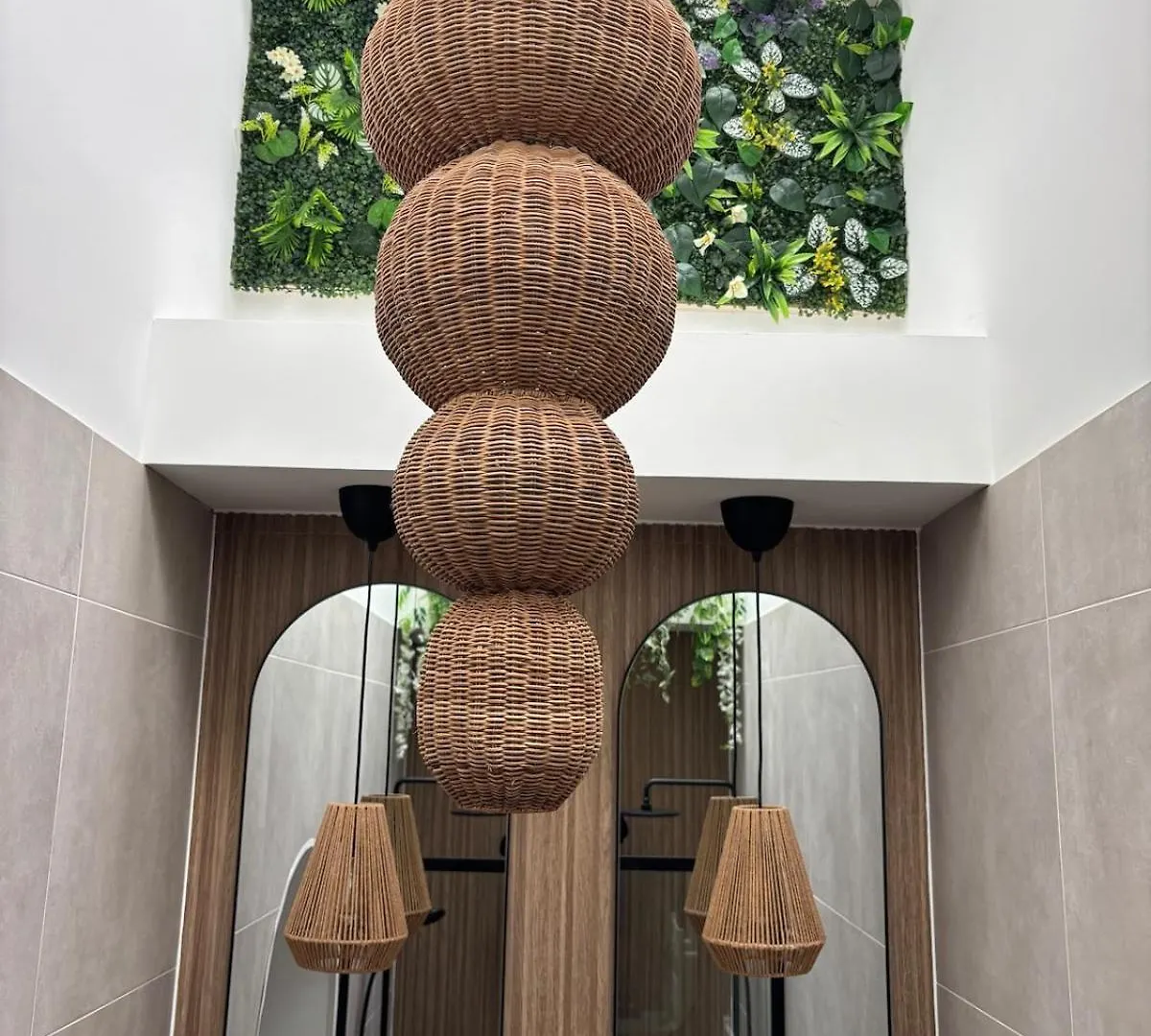 Suite Banjar-Luxe,Balneo & Sauna Saint-Aubin-d'Aubigne Apartman